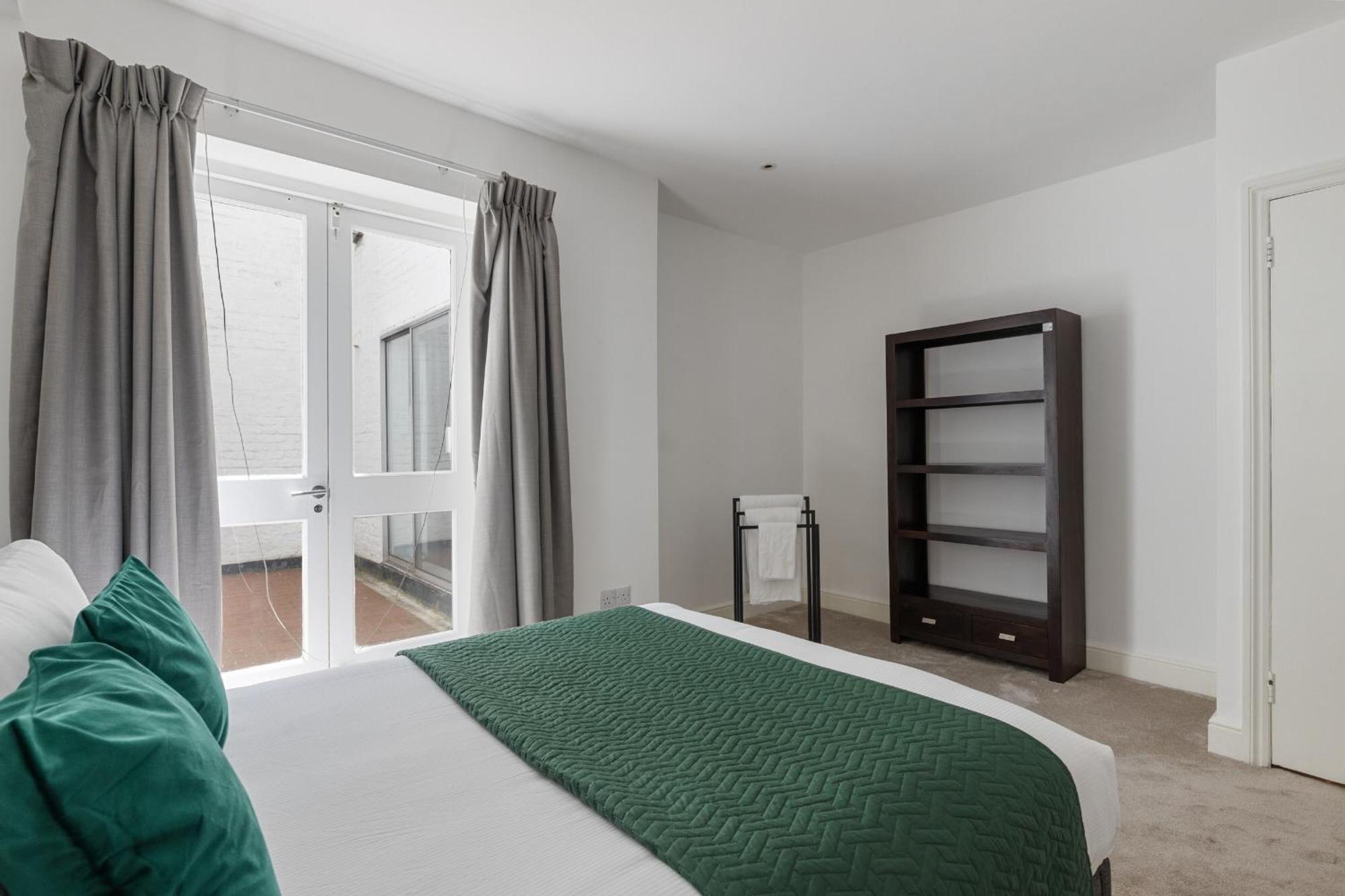 Heavenly Stays, Refined 2-bd Hidden Gem Near Hyde Park Apartment *